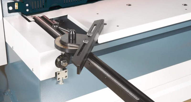 Применение гильотинных ножниц