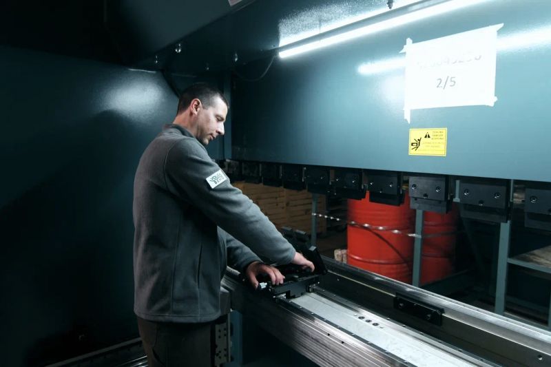 Техника безопасности при работе с гибочным оборудованием